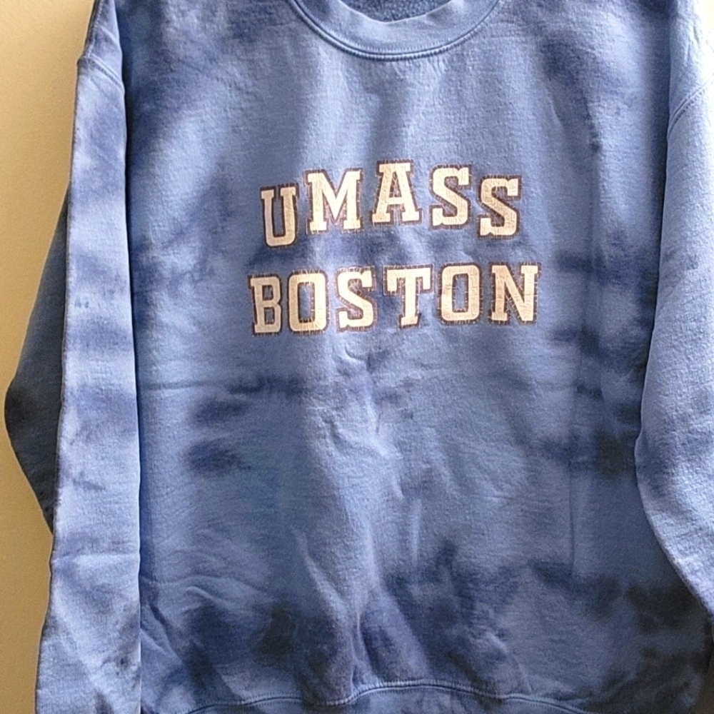 UMASS Boston Sweatshirt M